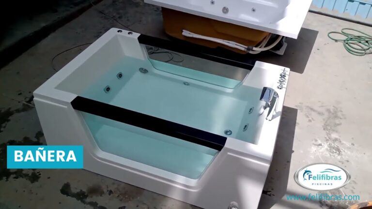 Decoraci&oacute;n Minimalista para Jacuzzis de Lujo